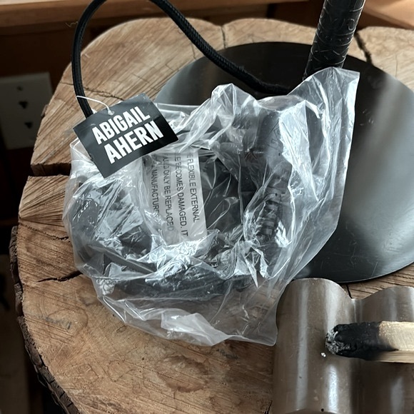 NWT Abigail Ahern Delphi Lamp - Picture 5 of 12